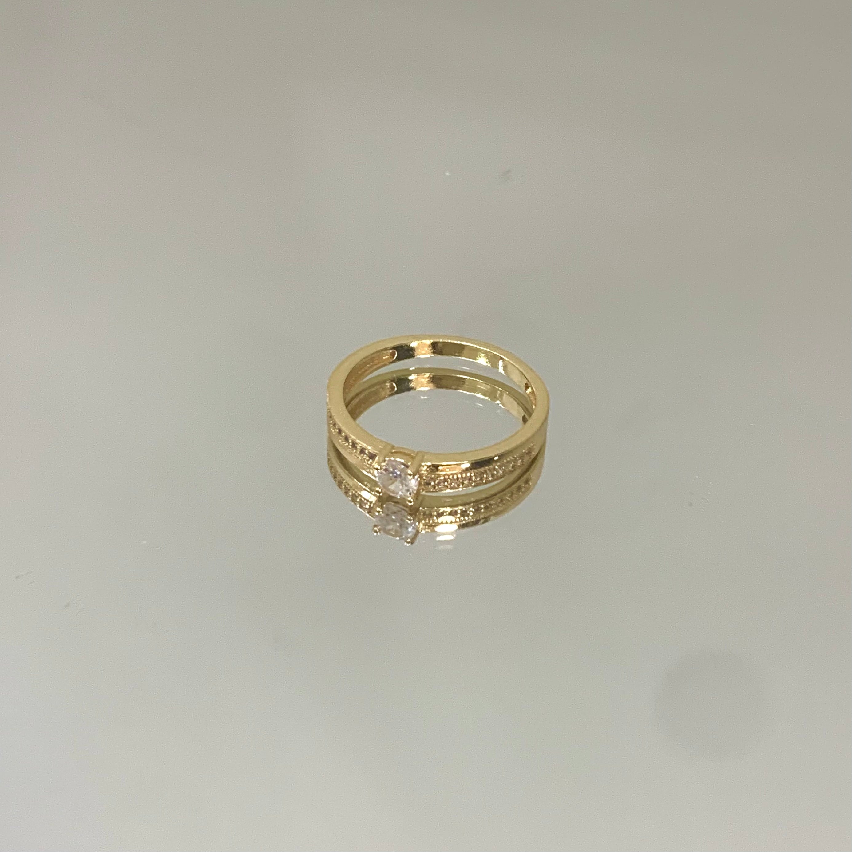 Anel solitário aro duplo folheado a ouro 18K