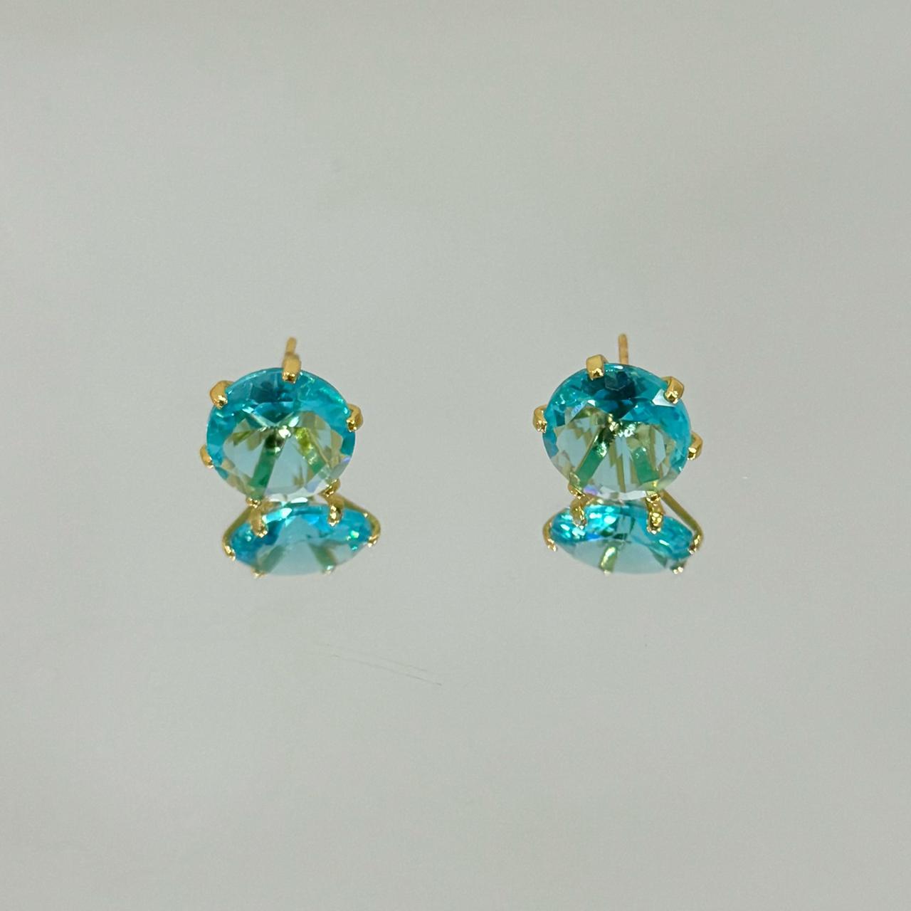 Brinco Ponto Safira folheado a ouro 18K