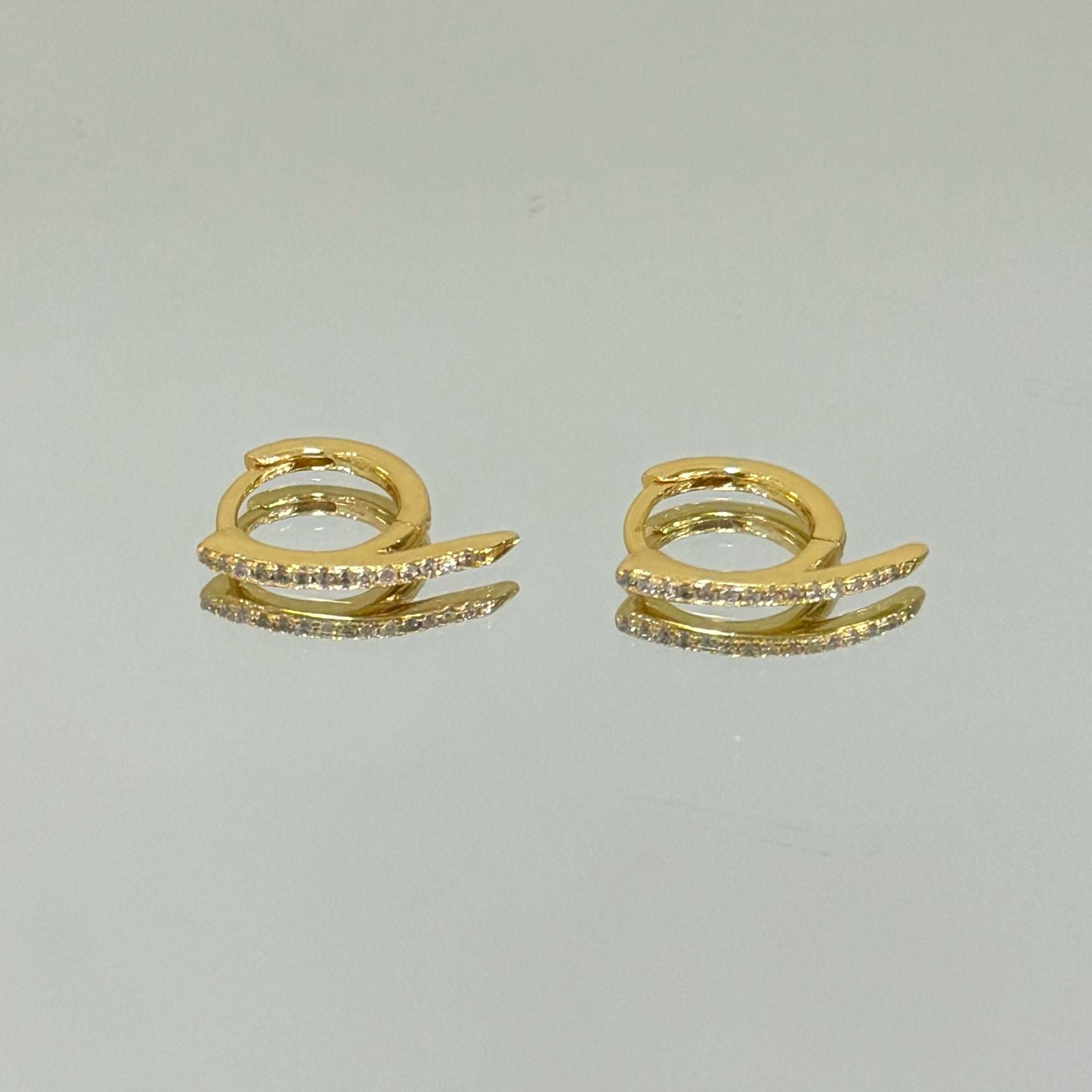 Brinco Argola Agulha folheado a ouro 18K