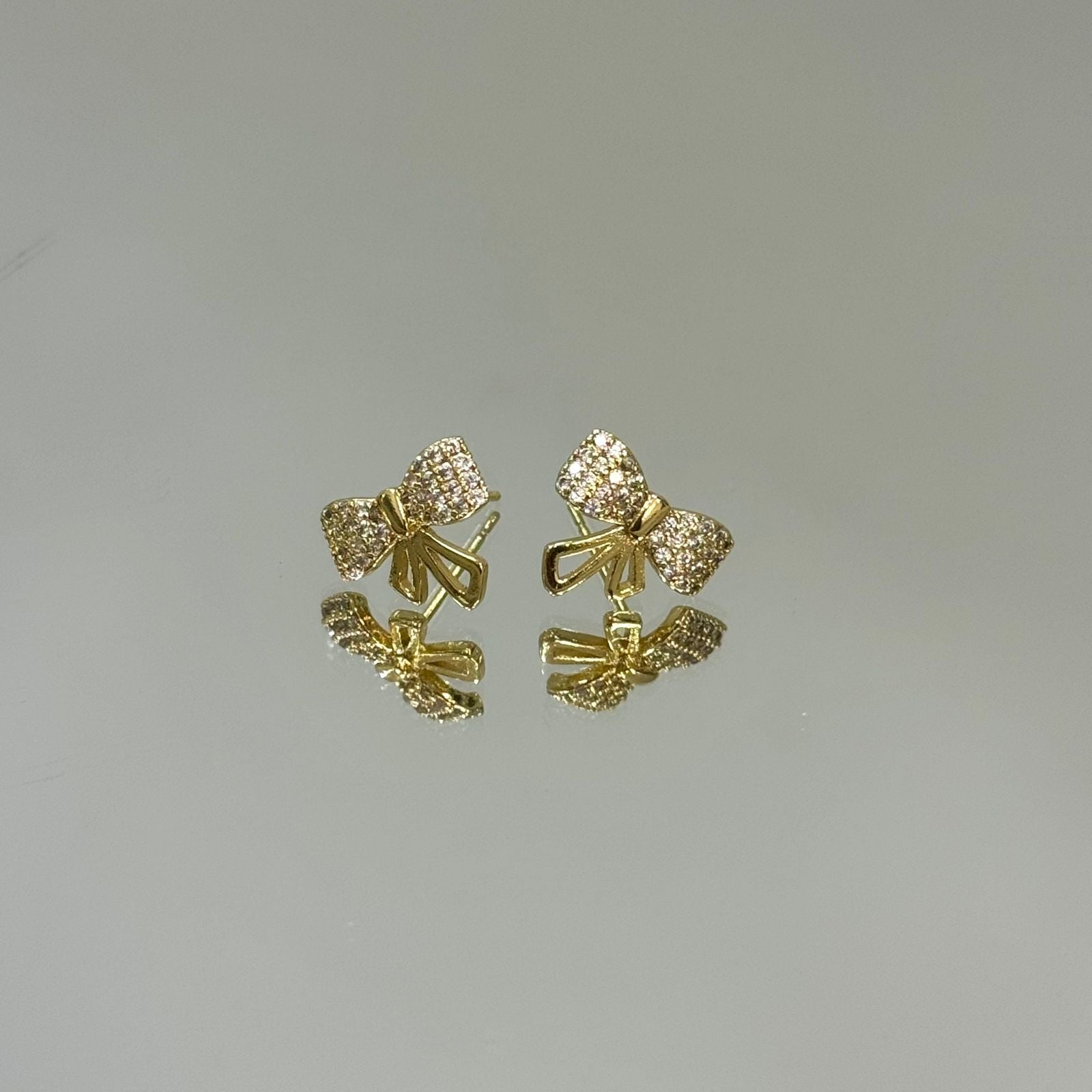 Brinco Laço folheado a ouro 18K