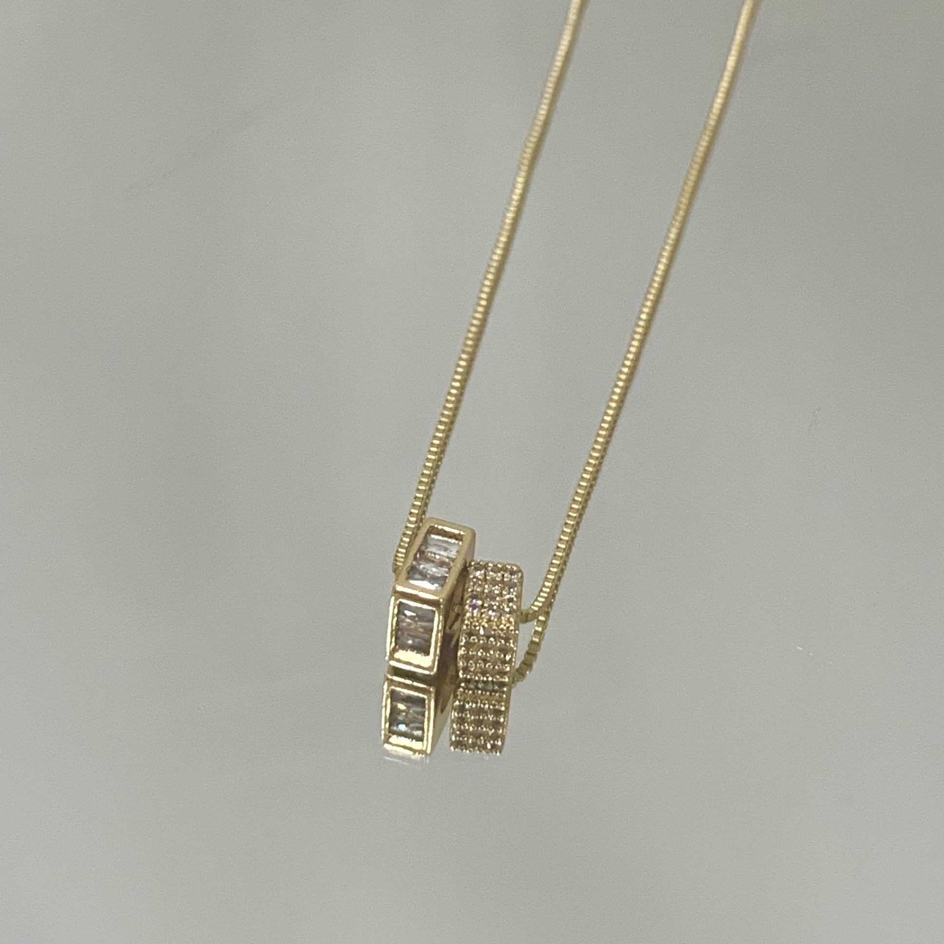 Colar Passantes quadrados folheado a ouro 18K