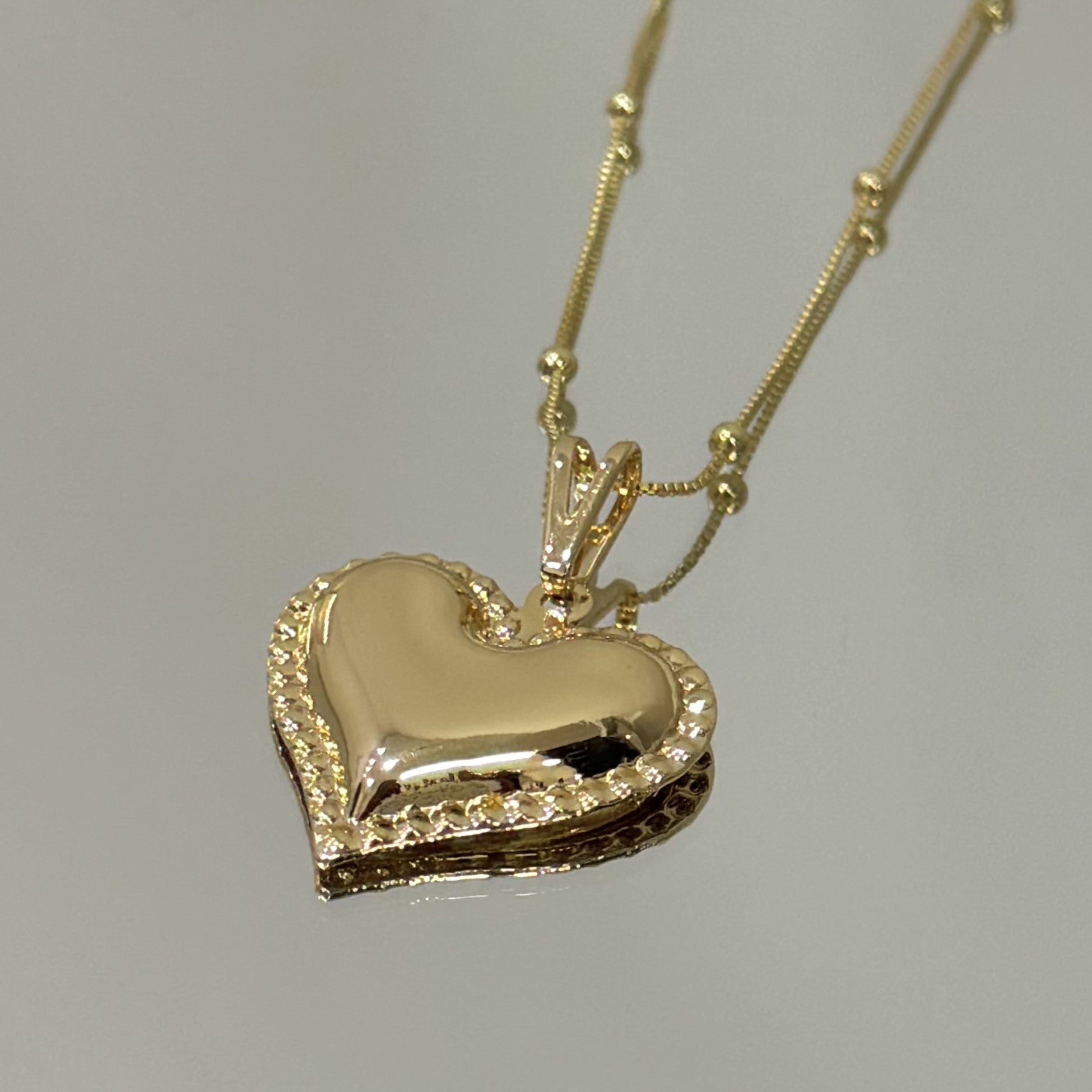 Colar Coração bolinhas folheado a ouro 18K