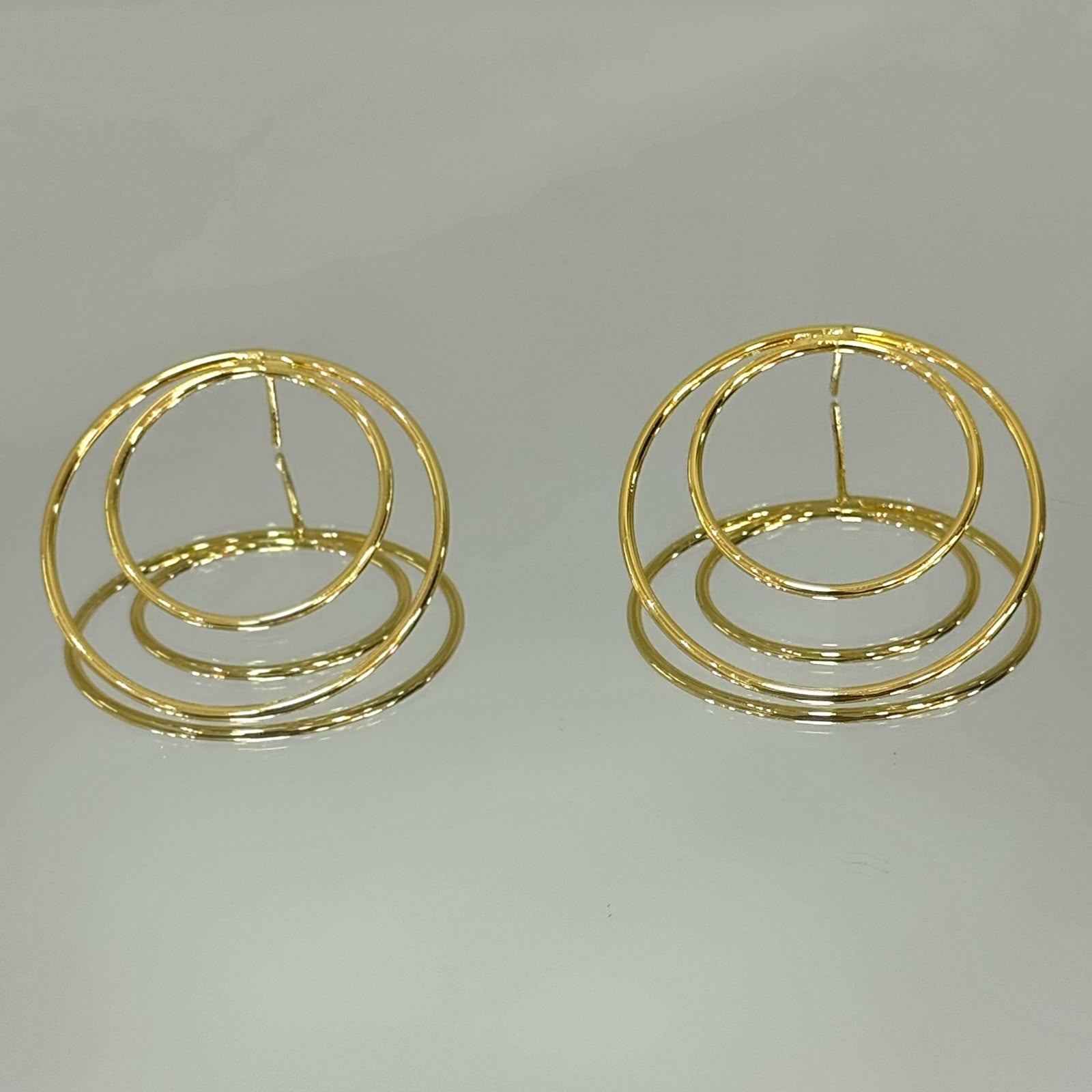 Brinco Círculos folheado a ouro 18K