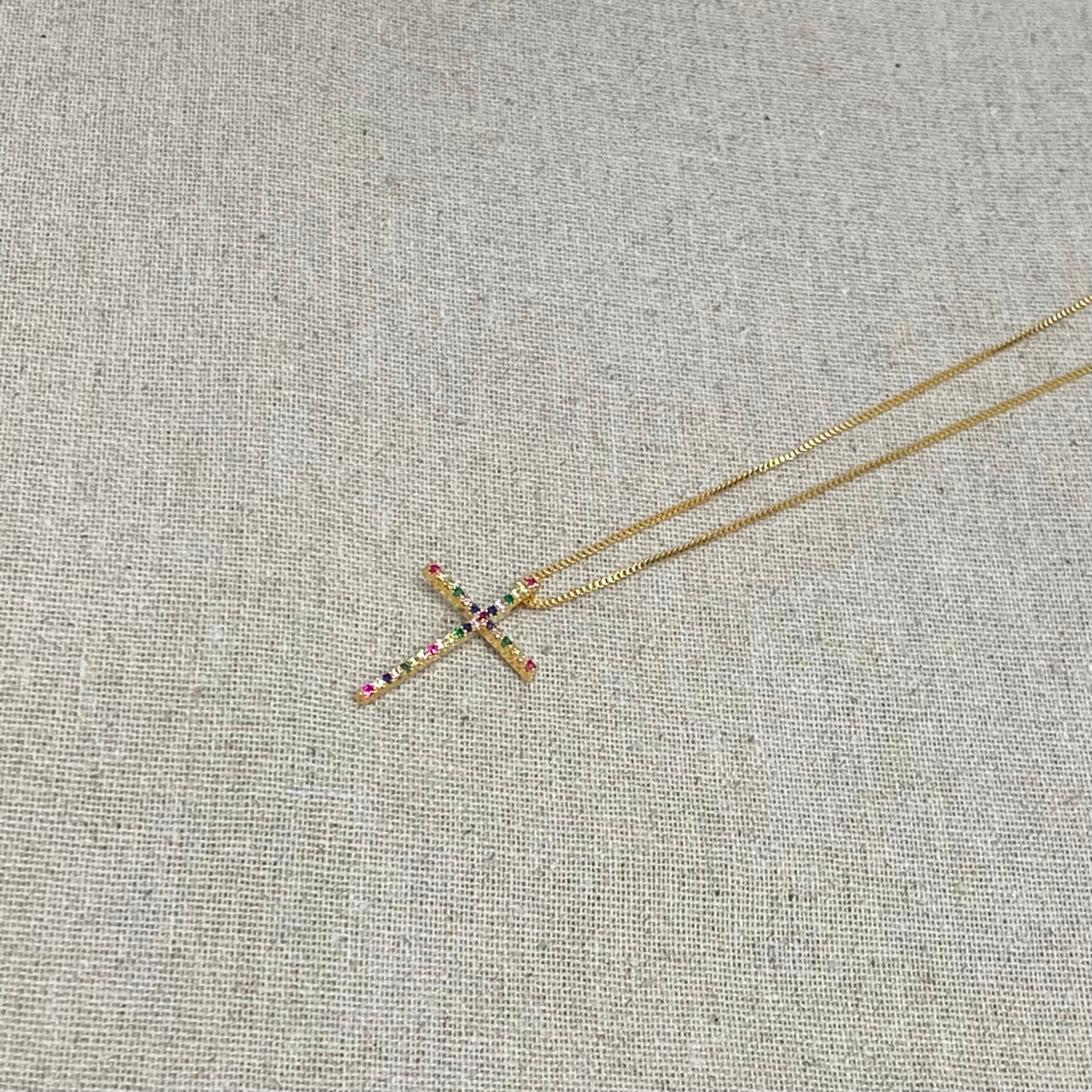 Colar Cruz Cravejada Color folheado a ouro 18K