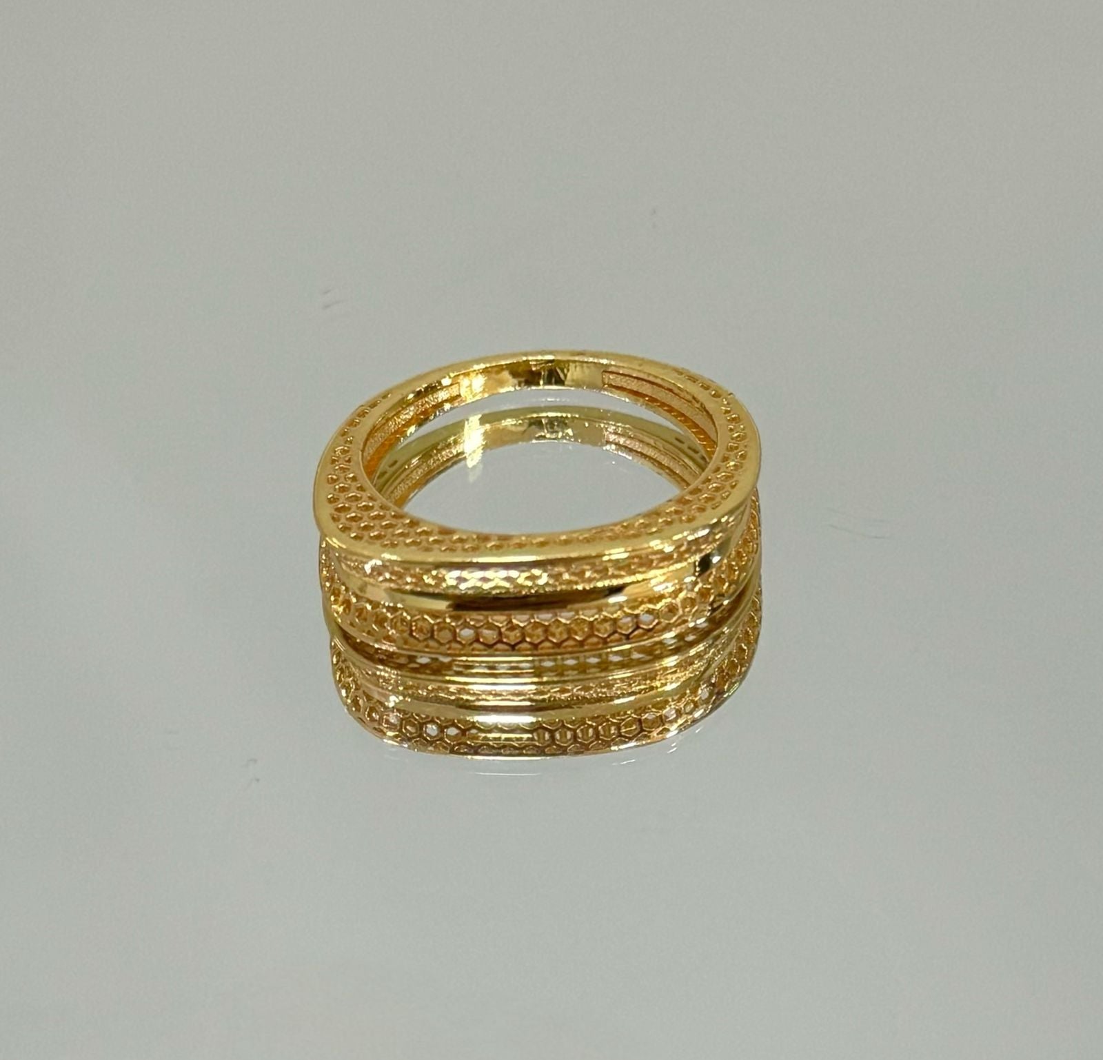 Anel Aerado folheado a ouro 18K