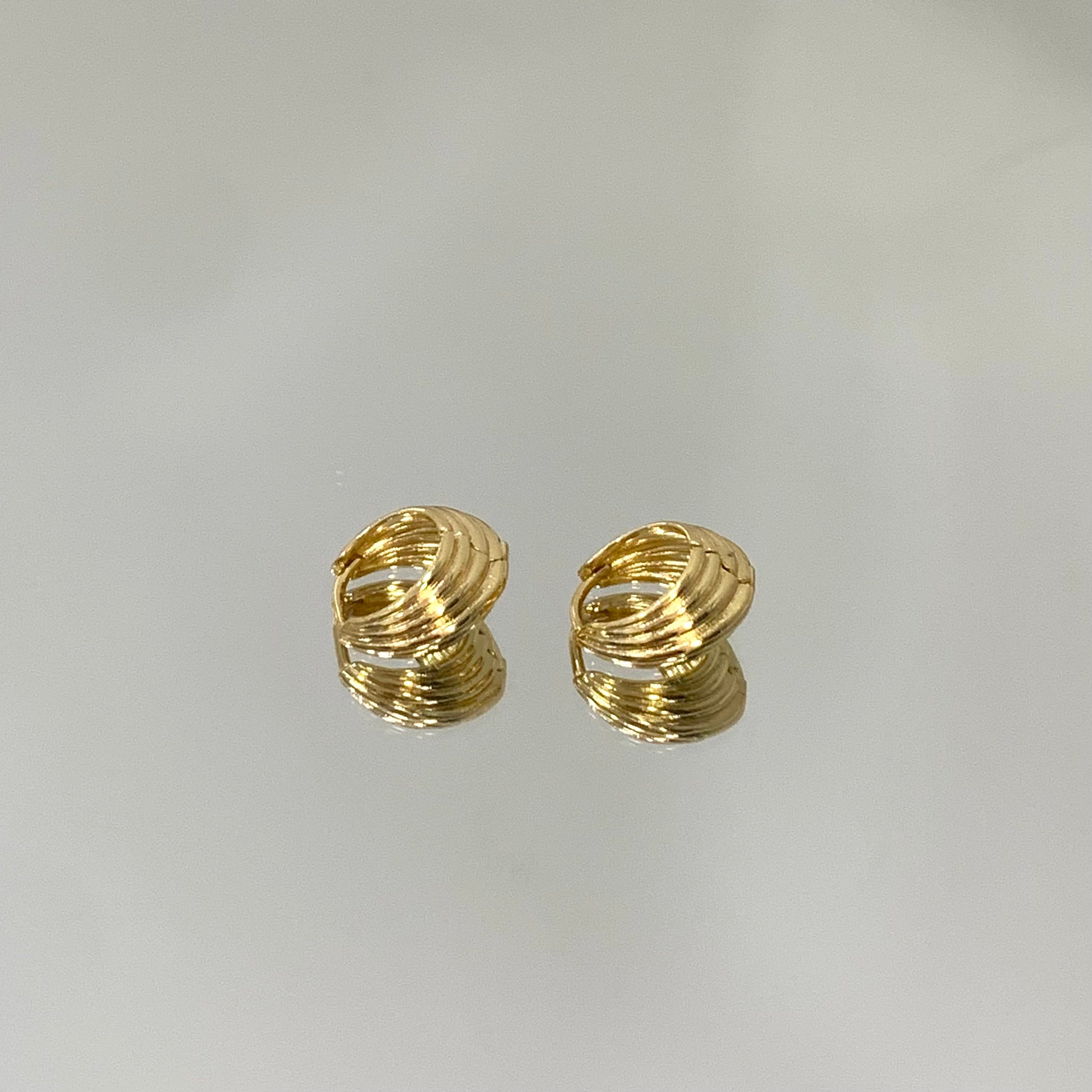 Brinco Argola frisada folheado a ouro 18K