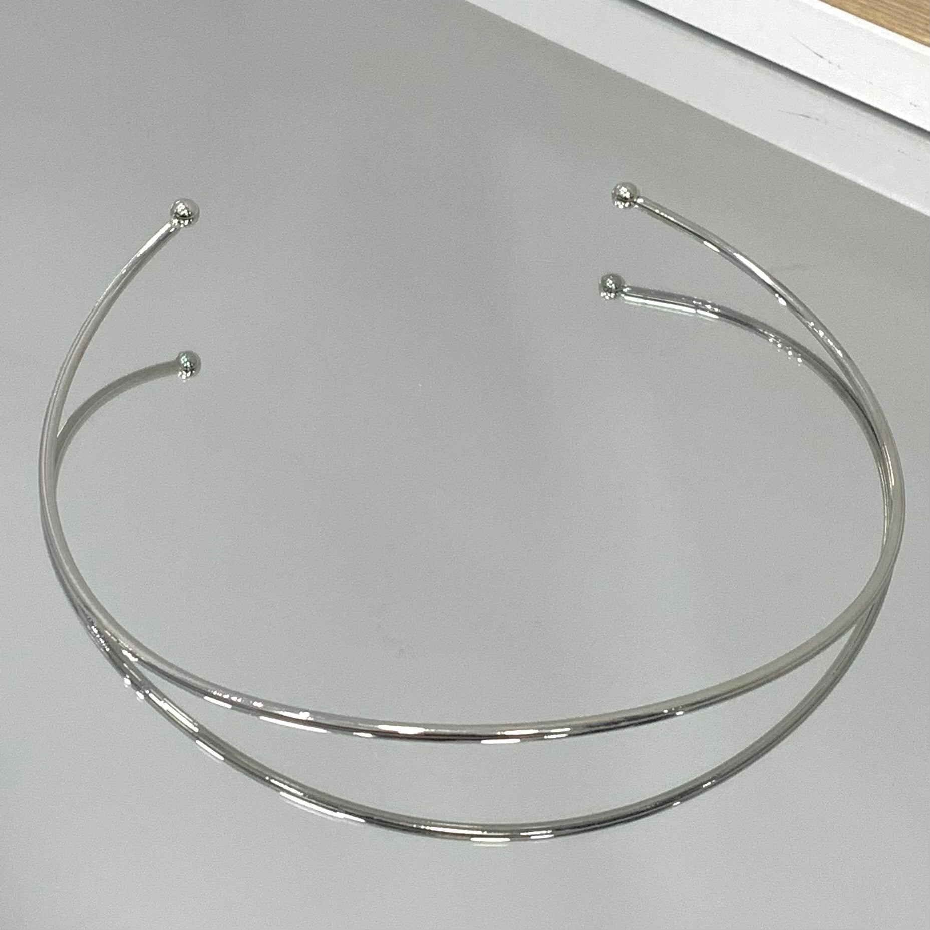 Choker Aro anatômico fino folheado a prata
