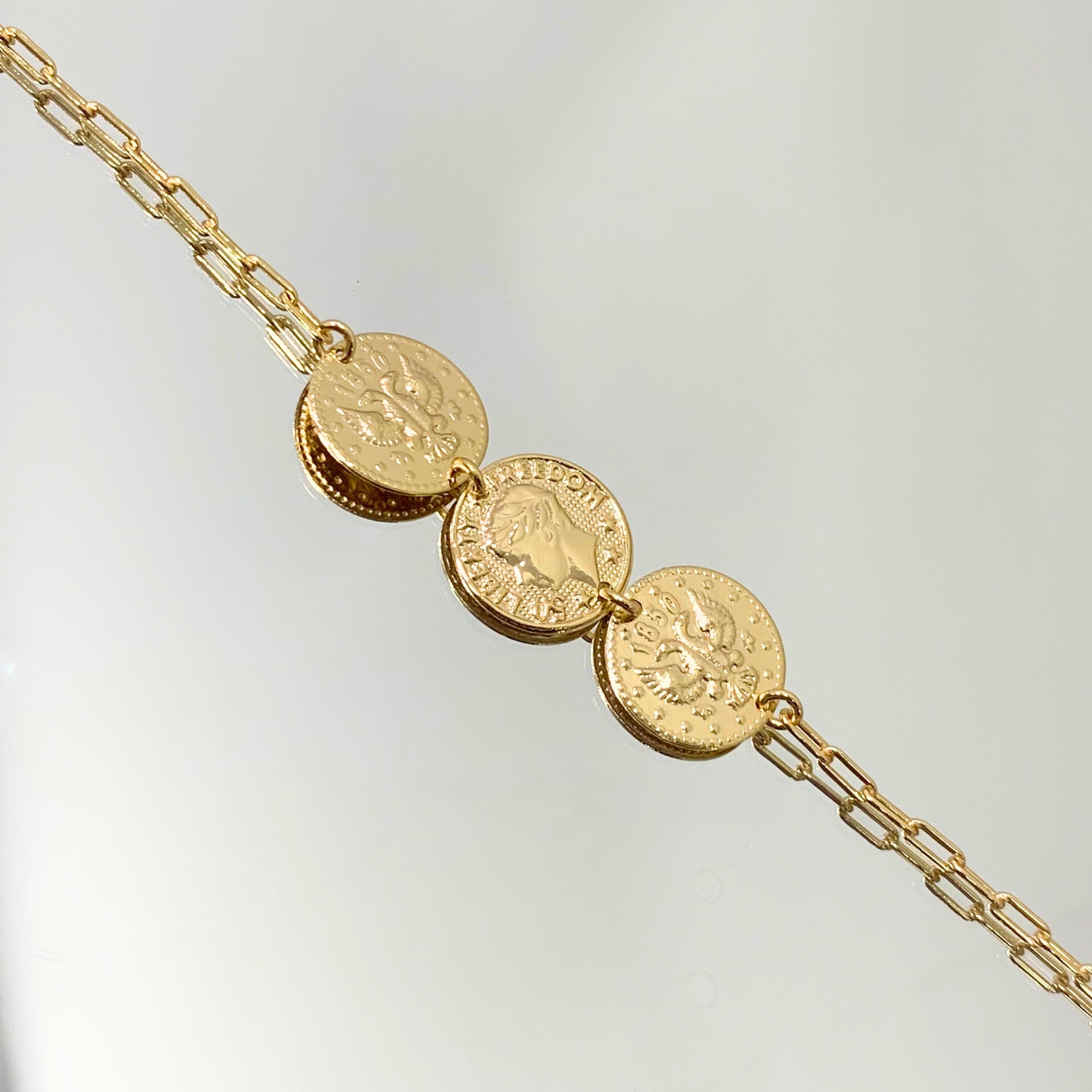 Pulseira 3 medalhas folheada a ouro 18K