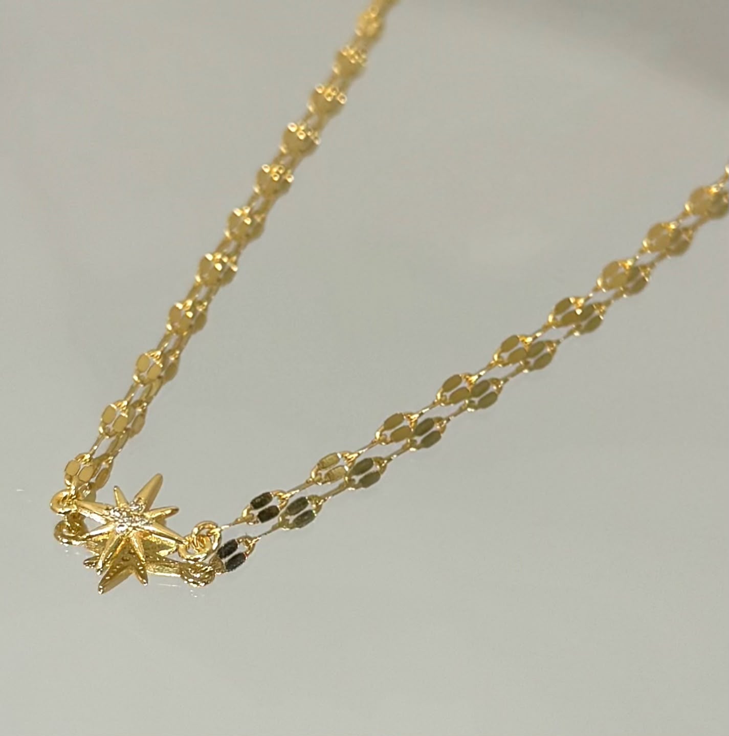 Colar Estrela Dalva folheado a ouro 18K