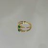 Anel Inglês esmeralda e cristal folheado a ouro 18K