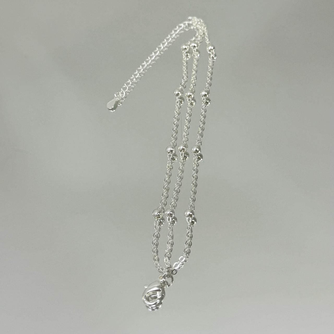 Pulseira tripla bolinhas folheada a prata