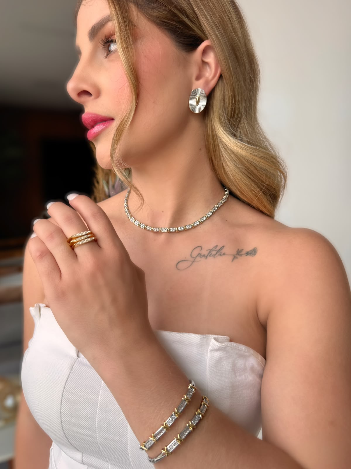 Anel Melinda folheado a ouro 18K