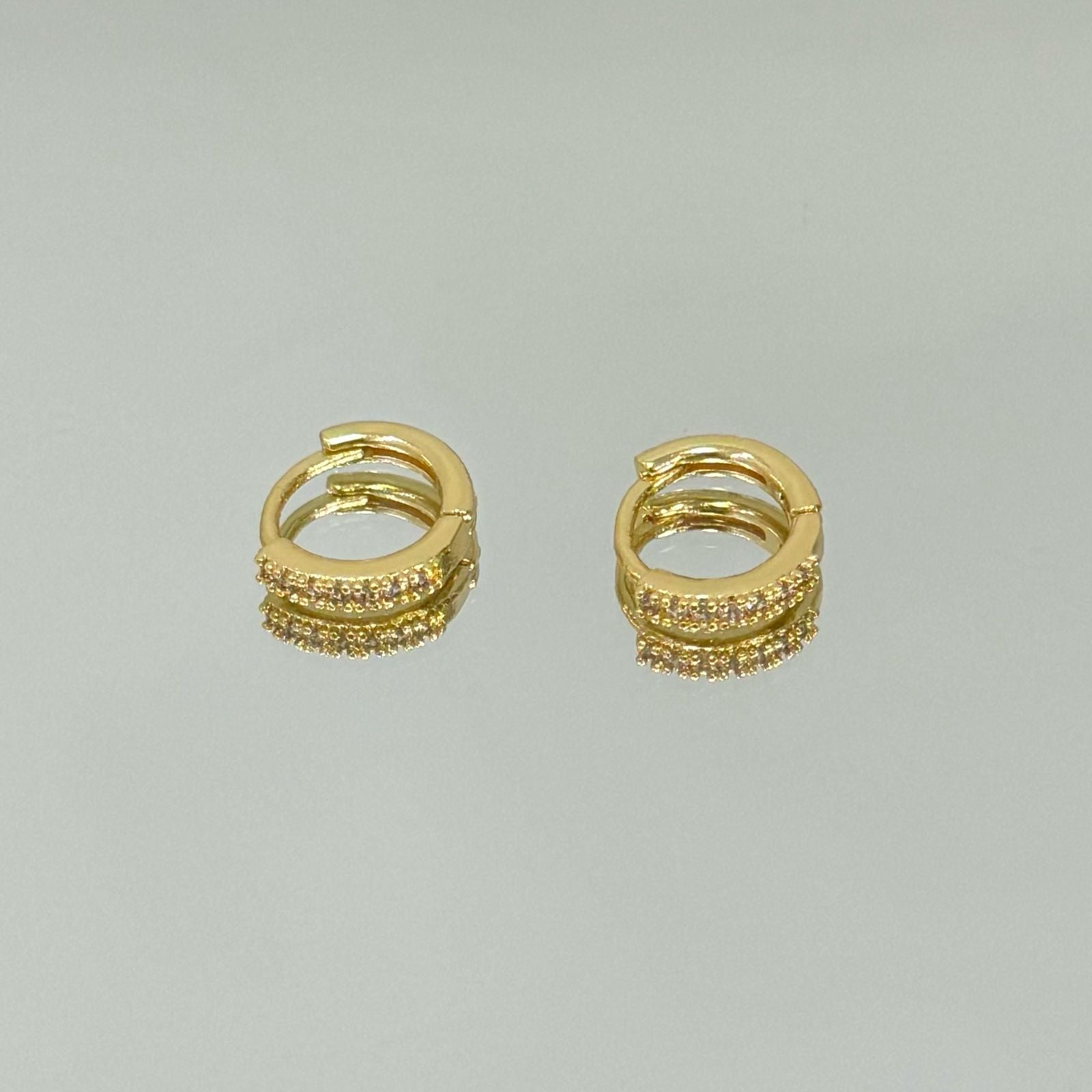 Brinco Argolinha P 1 fileira folheado a ouro 18K