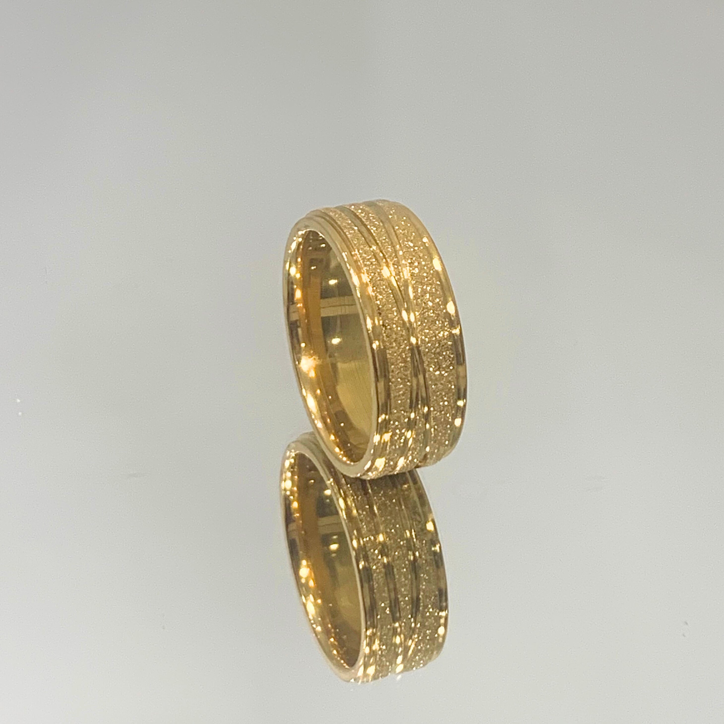 Aliança Fosca 8mm folhaeada a ouro 18K