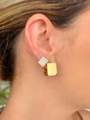 Brinco Celine cravejado folheado a ouro 18K