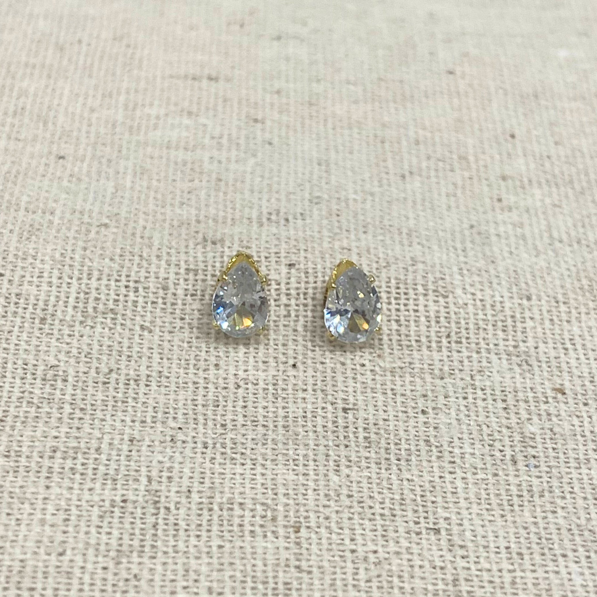 Brinco Gota Zircônia M folheado a ouro 18K