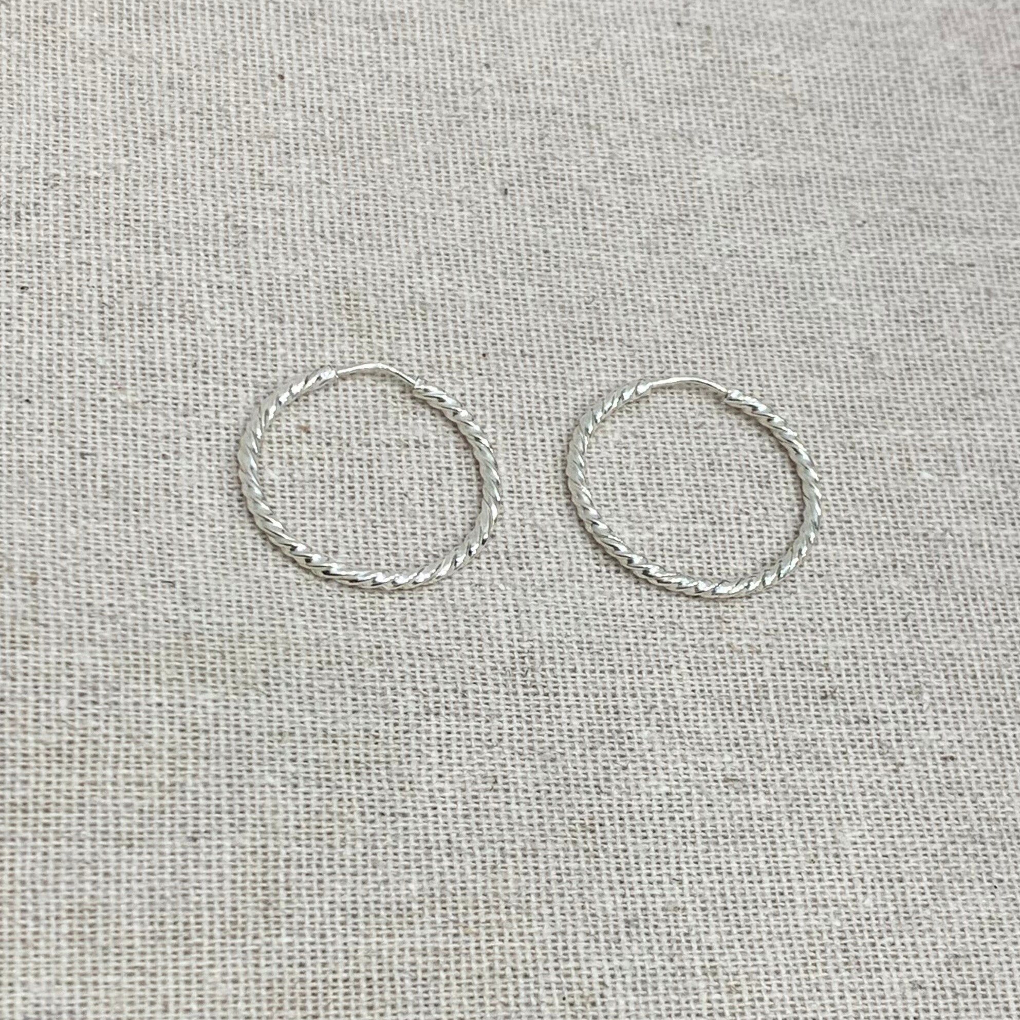 Brinco Argola Fio Torcido em prata 925