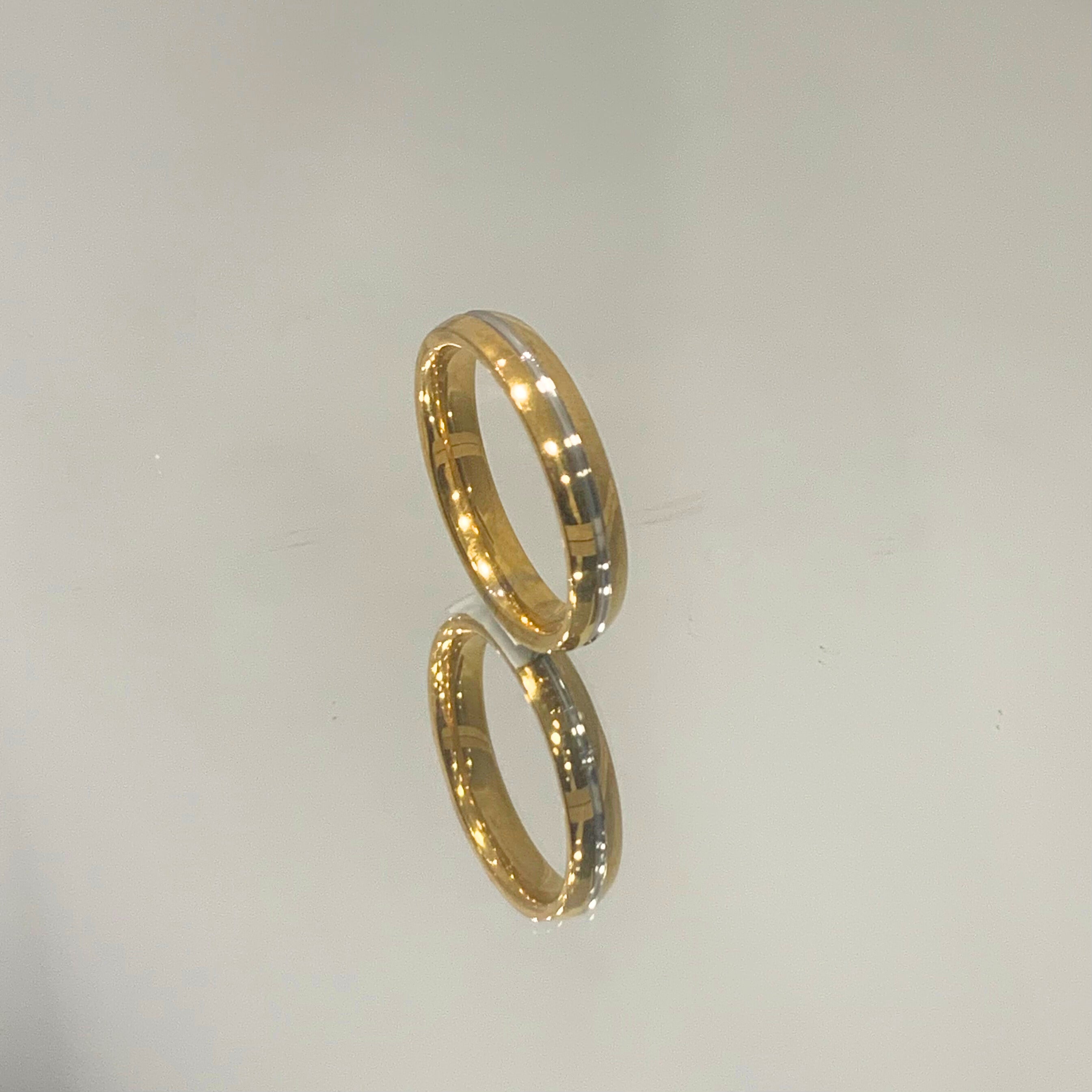 Aliança Friso Prata 4mm folhaeada a ouro 18K