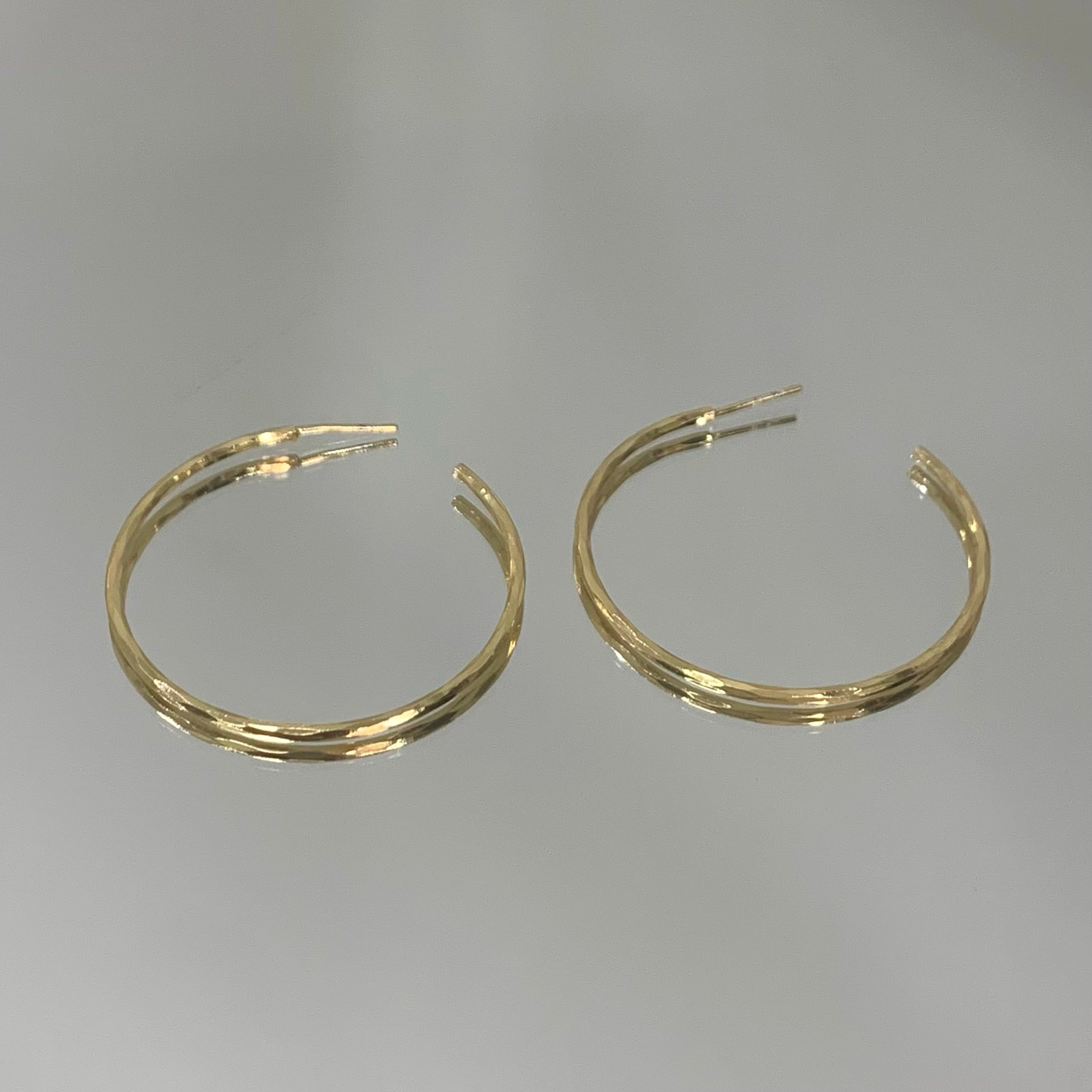 Brinco Argola Fio Facetado M folheado a ouro 18K
