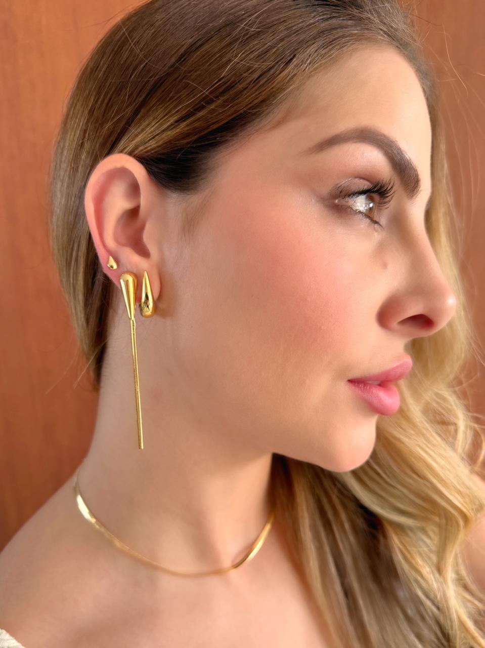 Brinco Click Gota folheado a ouro 18K