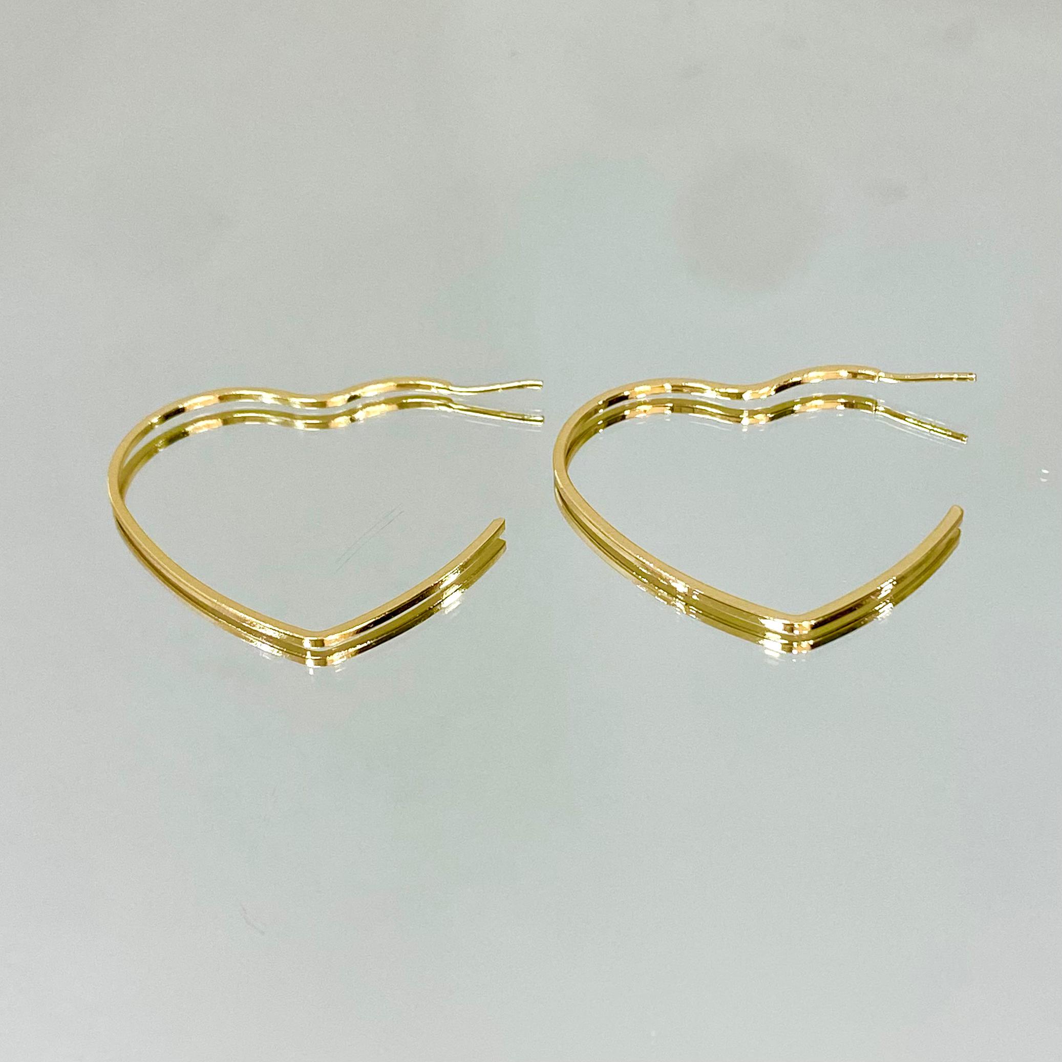Brinco Argola Coração fio folheado a ouro 18K