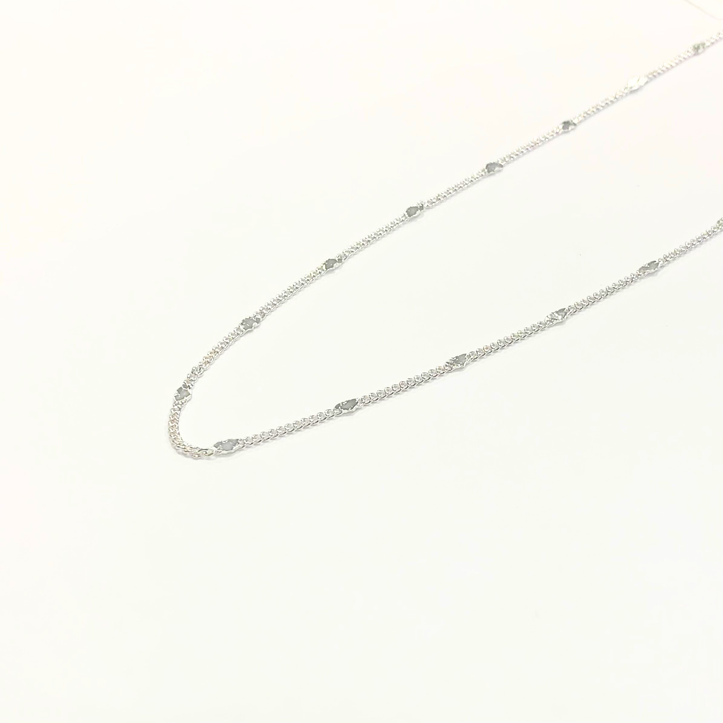 Choker coraçãozinho chapado folheada a prata