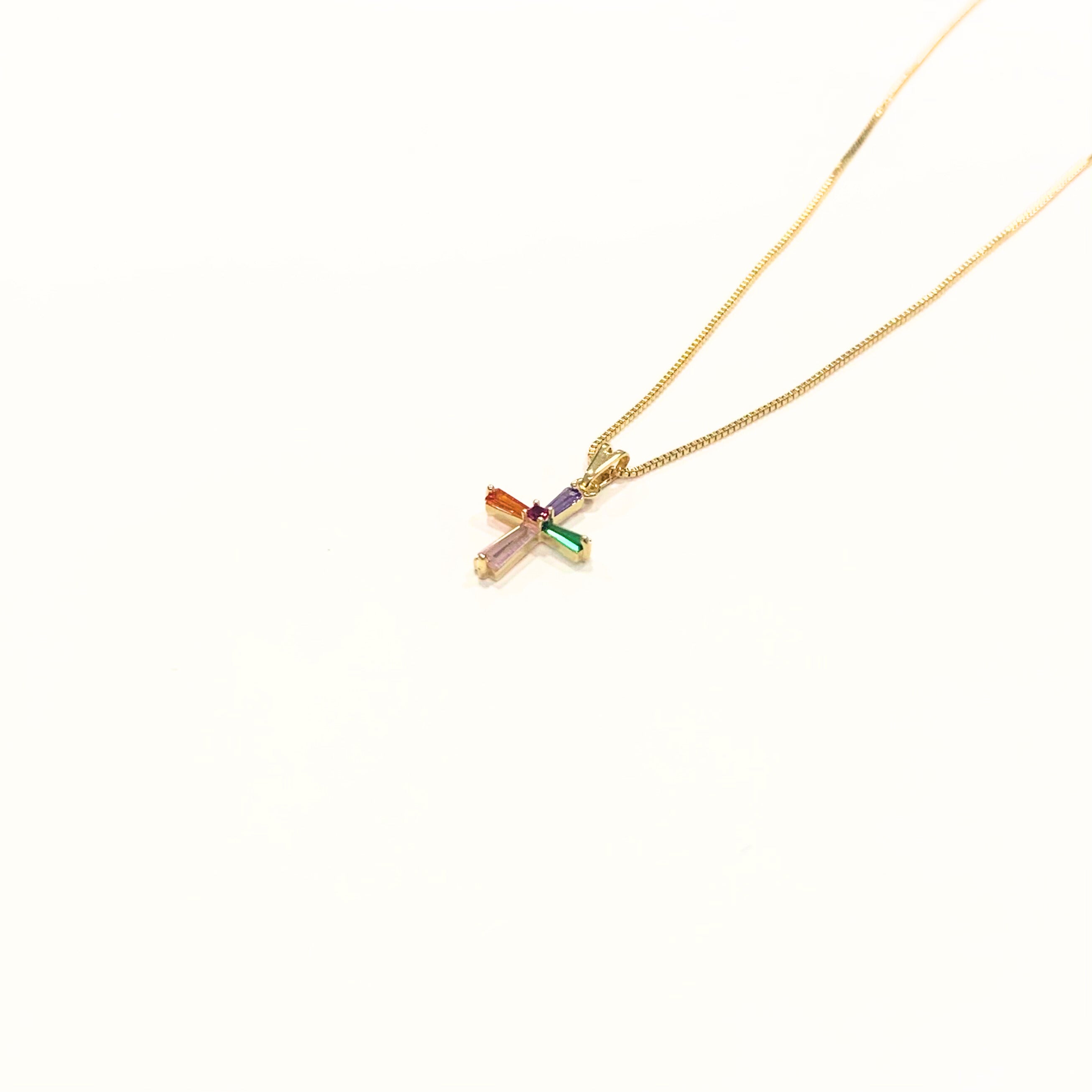 Colar Cruz Color folheado a ouro 18K