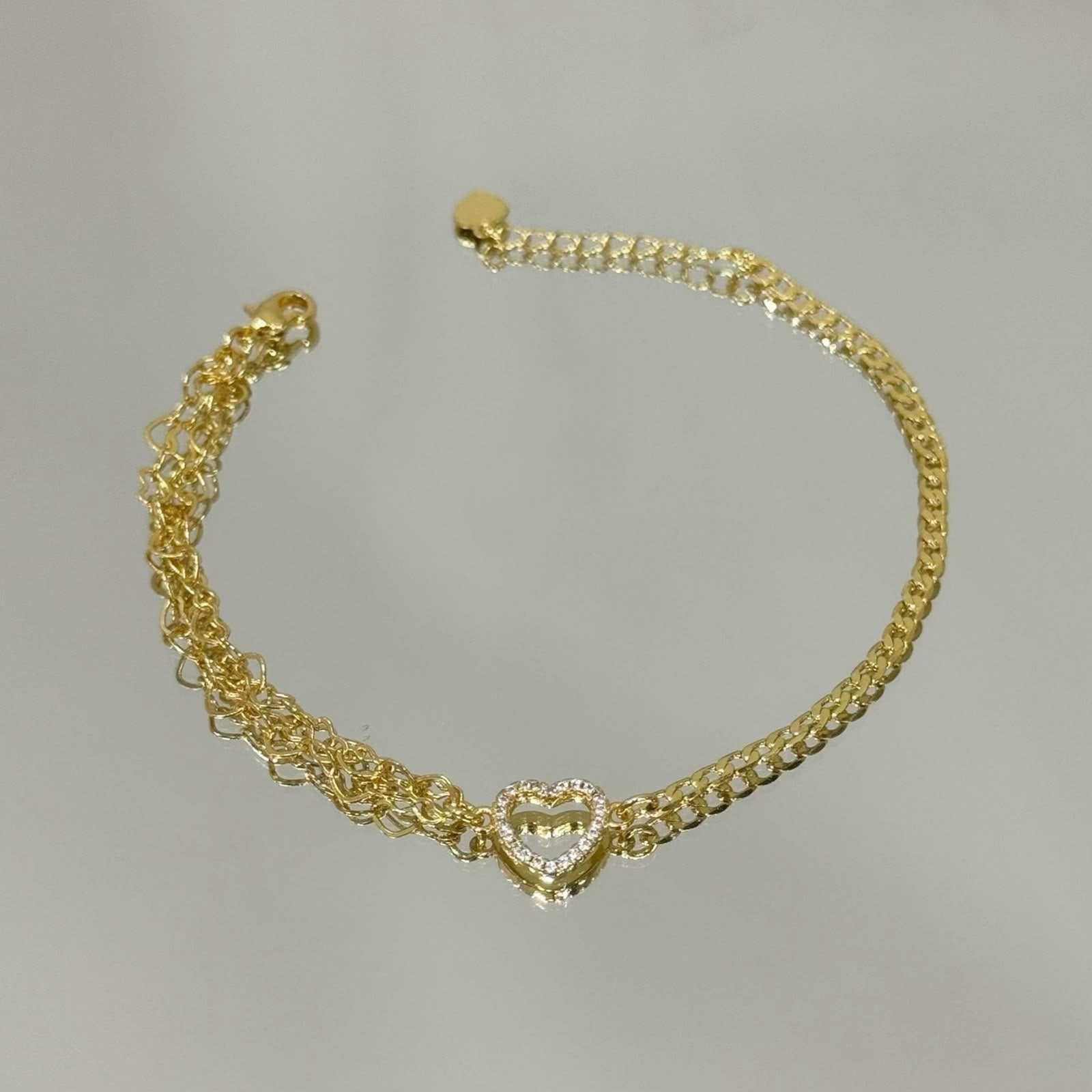 Pulseira Corações em elos e central folheada a ouro 18K