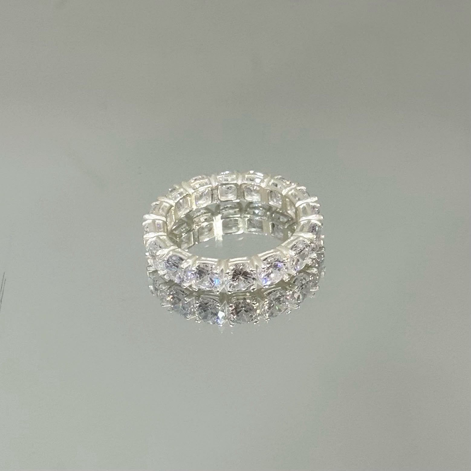 Anel Riviera 4mm em prata 925