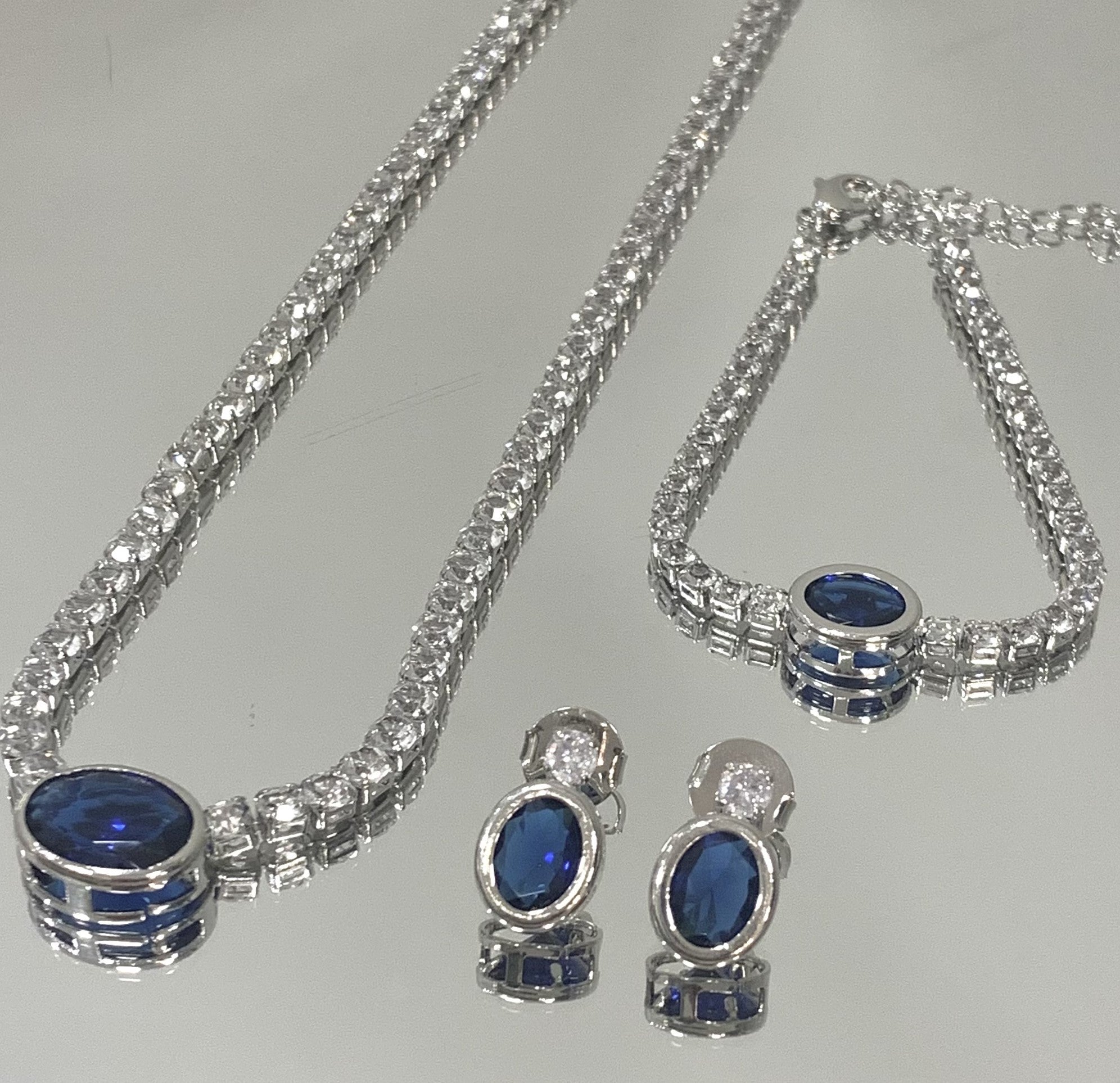 Conjunto Riviera Pedra oval Aul Royal  folheado a ródio