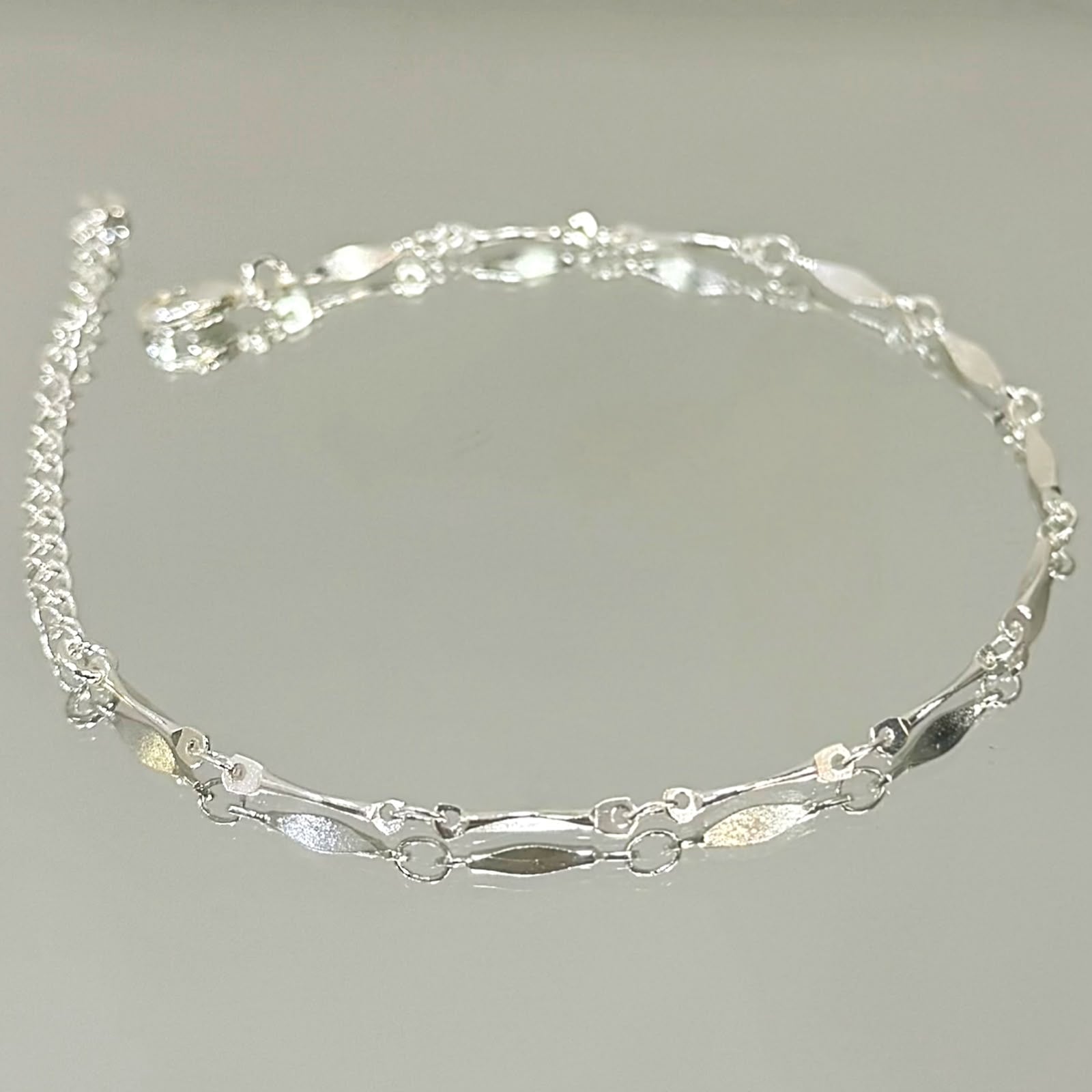 Pulseira elos losango liso folheada a prata