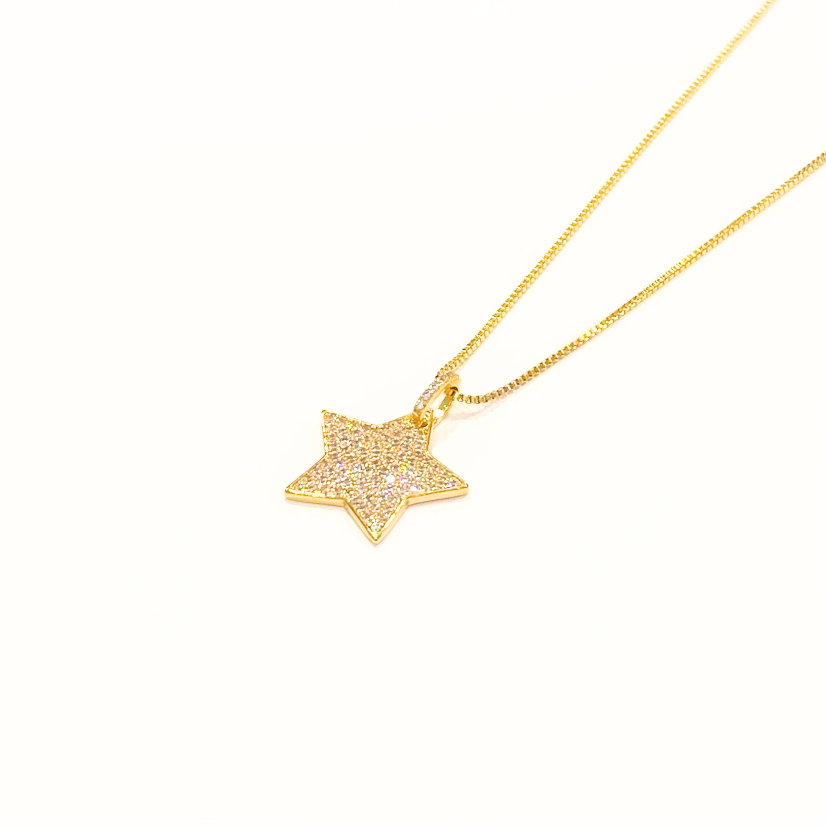 Colar Estrela Cravejada folheado a ouro 18K